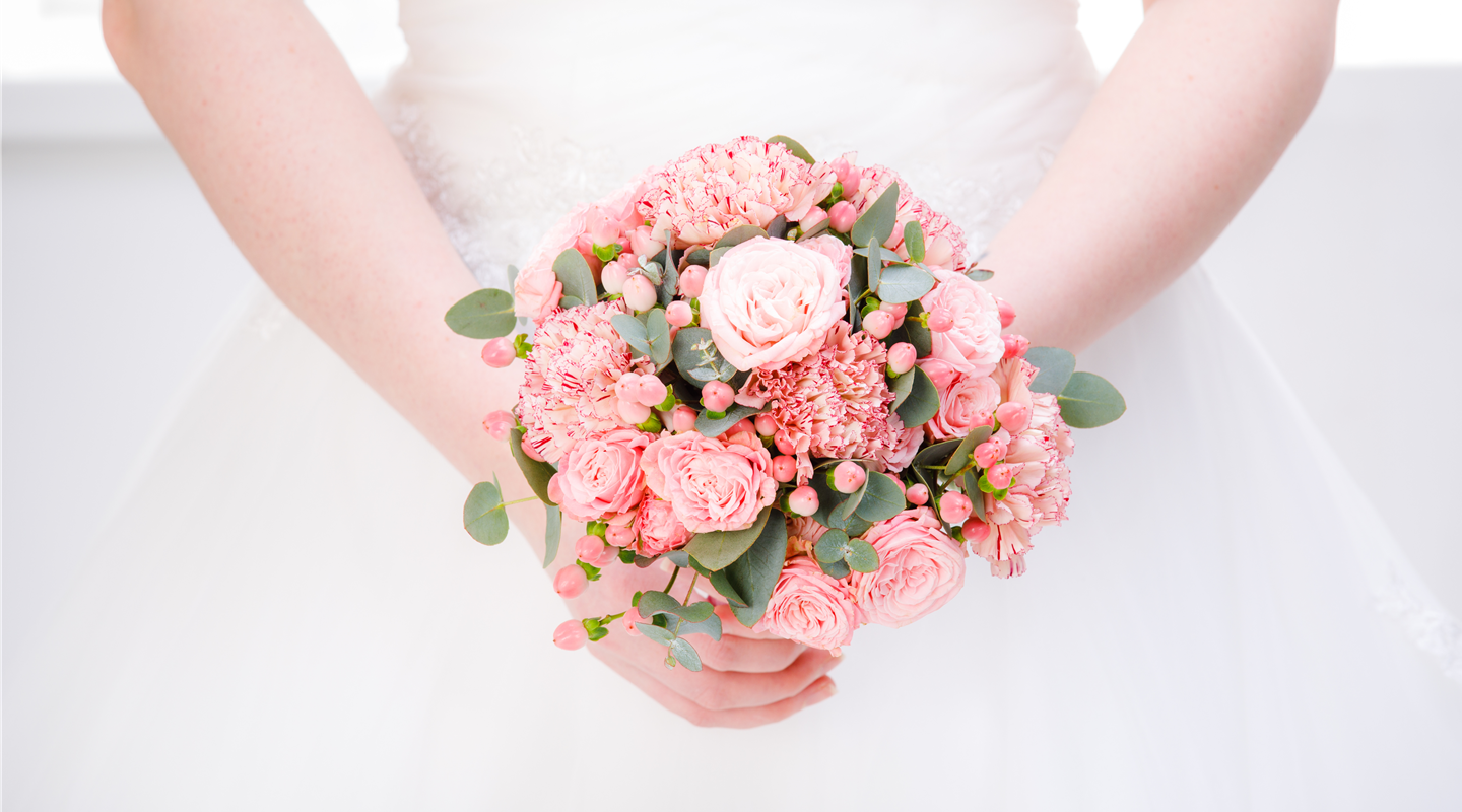 FLORISTIK - Es gibt tausend Gründe, Blumen zu verschenken